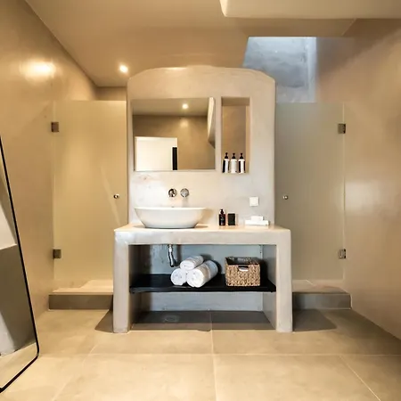 Black Diamond (adults Only) 4* Akrotírion