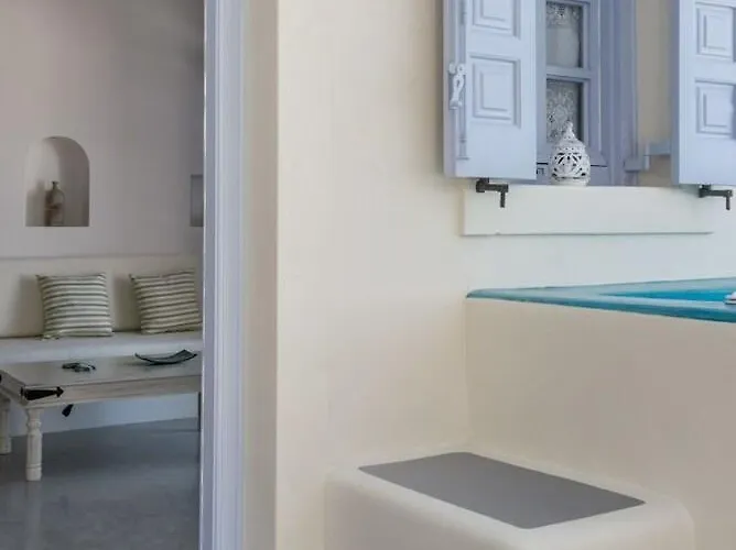 Black Diamond (adults Only) Akrotiri (Santorini)